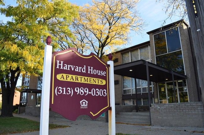 Harvard House Apartments