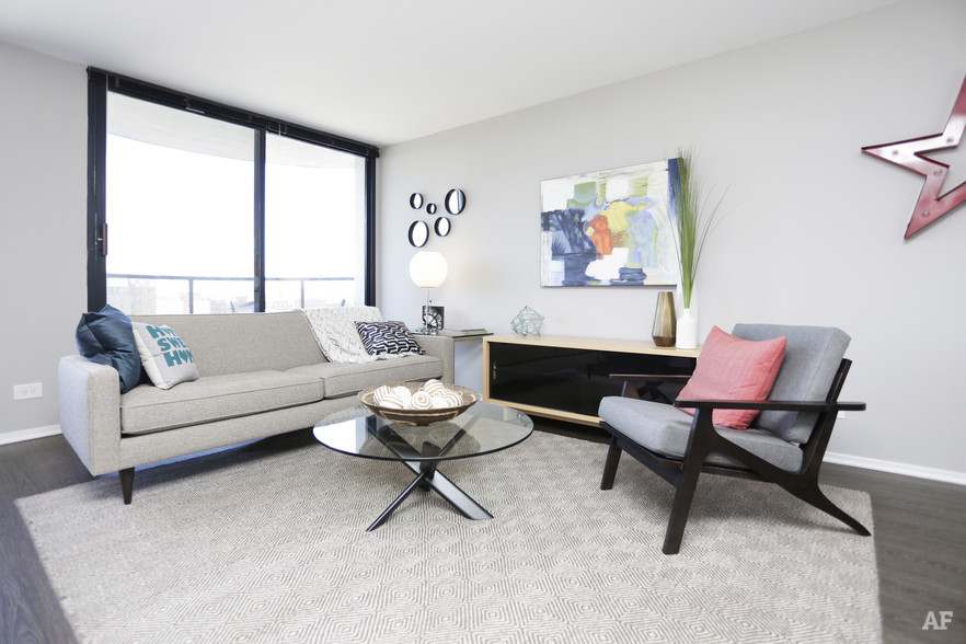 The Montrose Apartments 4334 N Hazel St, Chicago, IL 60613