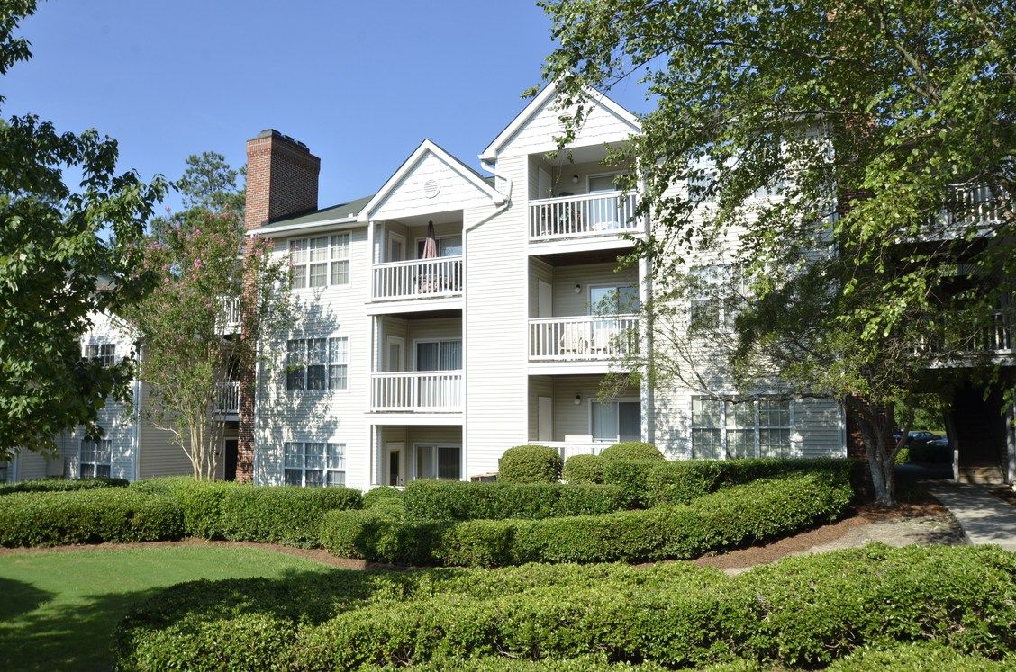 Greenbrier Apartments
