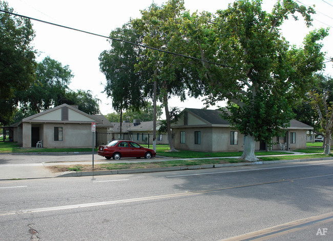 Sequoia Courts Terrace