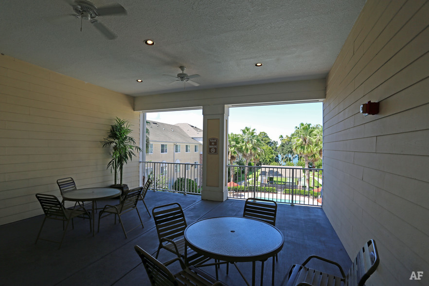 Covenant on the Lakes Senior Apartments 2214 S Rio Grande Ave