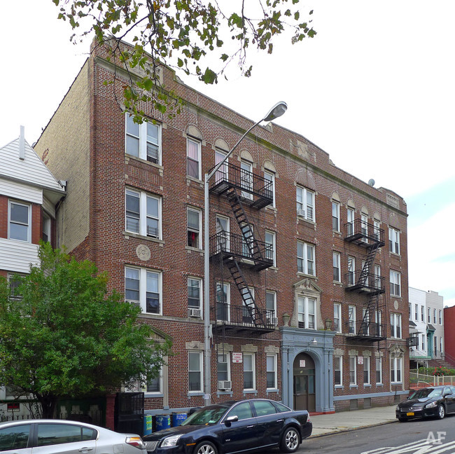 442-446 Decatur St