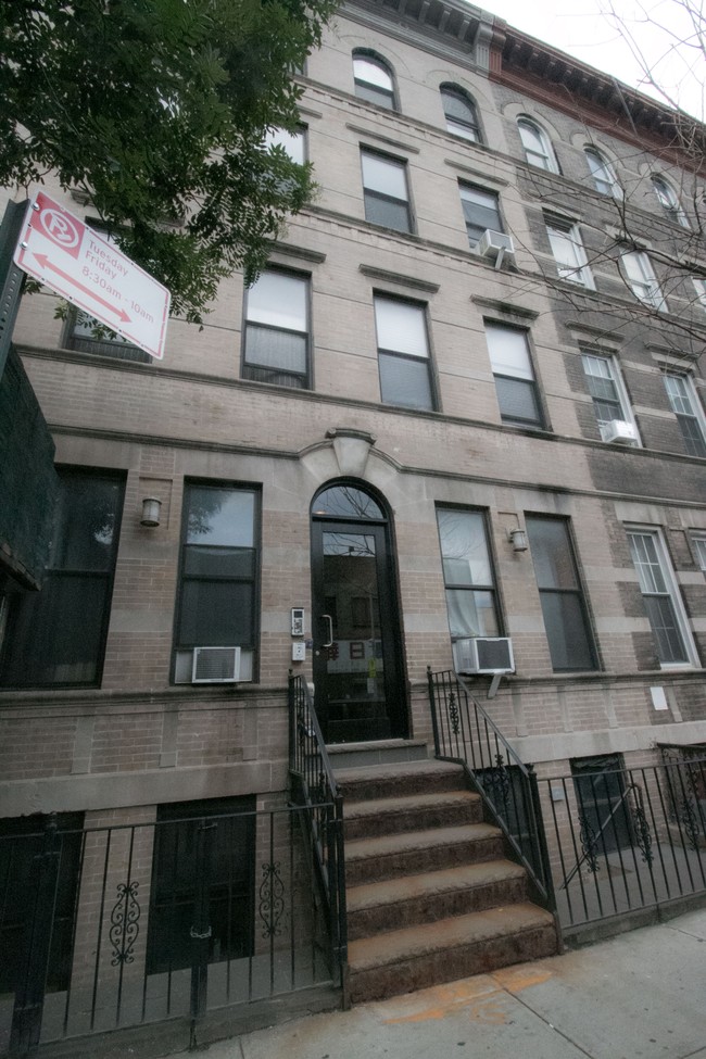 Bushwick Houses 130 Moore St, Brooklyn, NY 11206