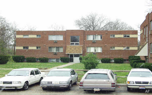 Chardon Park Apartments