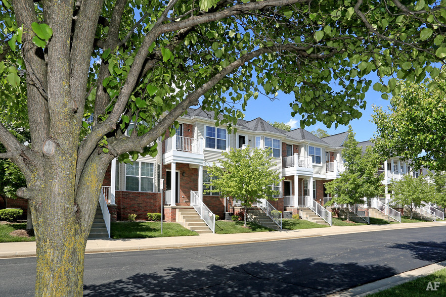 The Preserves 3737 Cherry Creek Ln, Sterling Heights, MI 48314