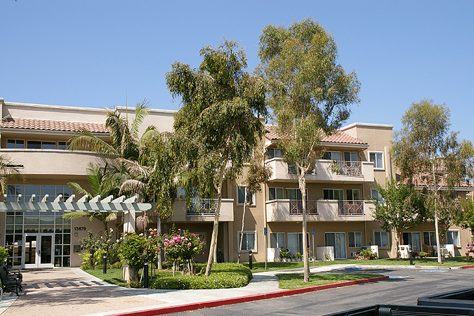Little Lake Village Apartments Santa Fe Springs 10902