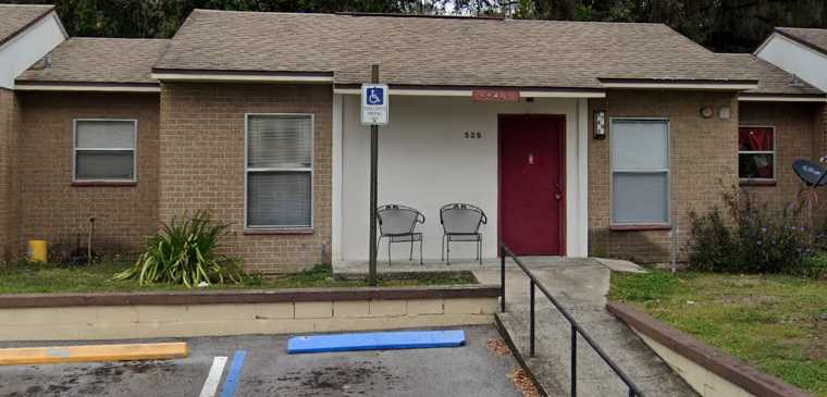 Dade Oaks Apartments