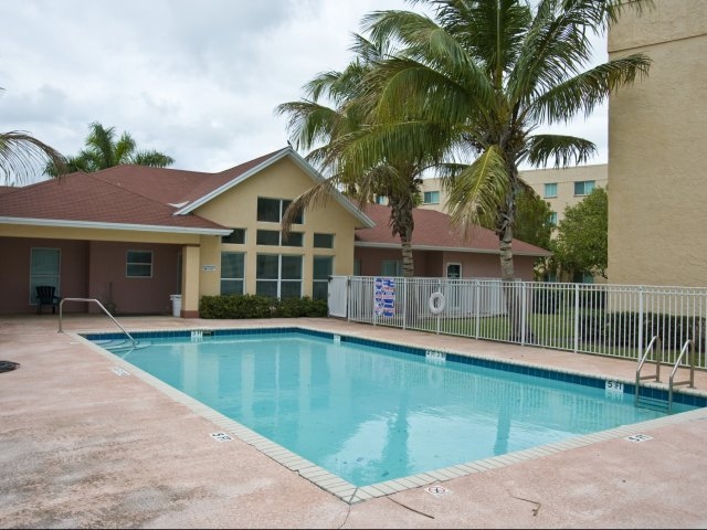 Palm Grove Apartments