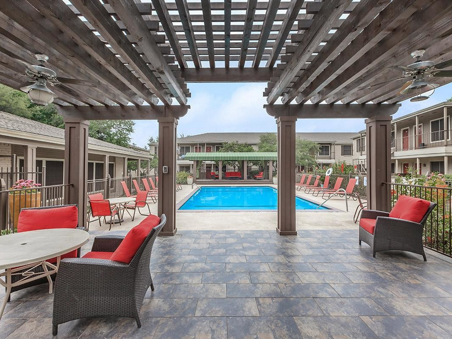 Westchase Preserve Apartments 10615 Meadowglen Ln, Houston, TX 77042