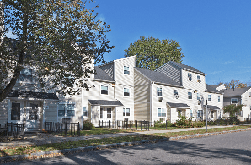 Edgewater Apartments 101 Lowell St, Springfield, MA 01107