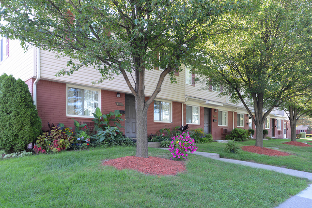 The Courtyards Apartments