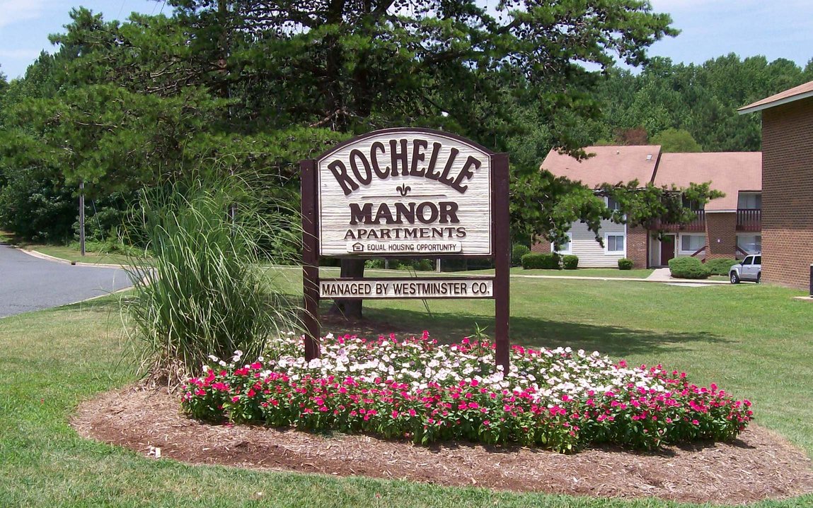 Rochelle Manor Apartments
