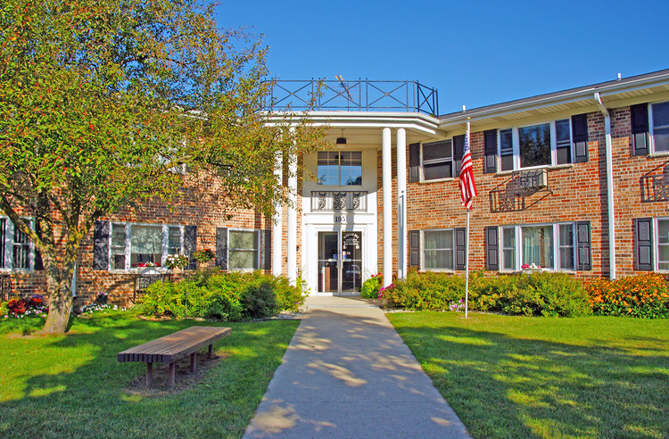 Carriage Hill Apartments