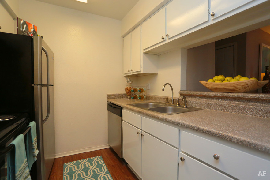 Waters at Westchase 11490 Harwin Dr, Houston, TX 77072