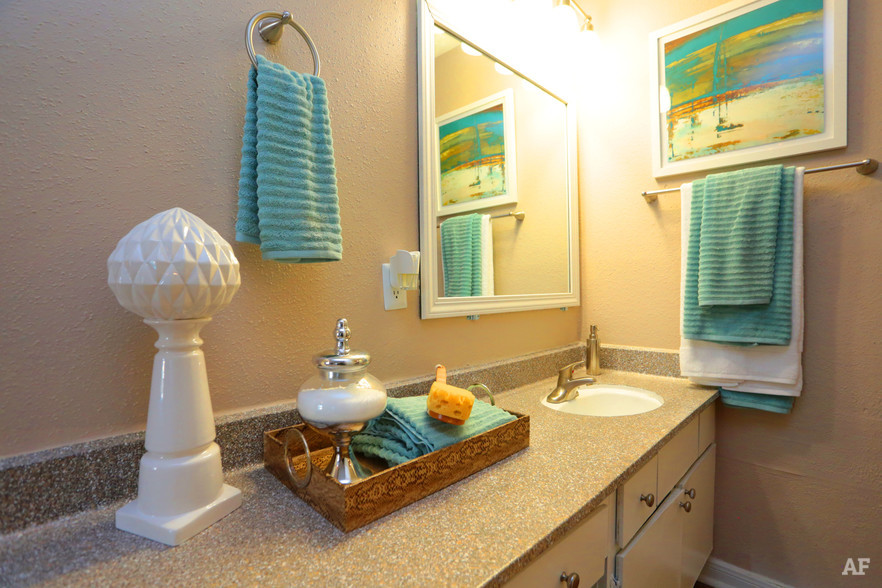 Waters at Westchase 11490 Harwin Dr, Houston, TX 77072