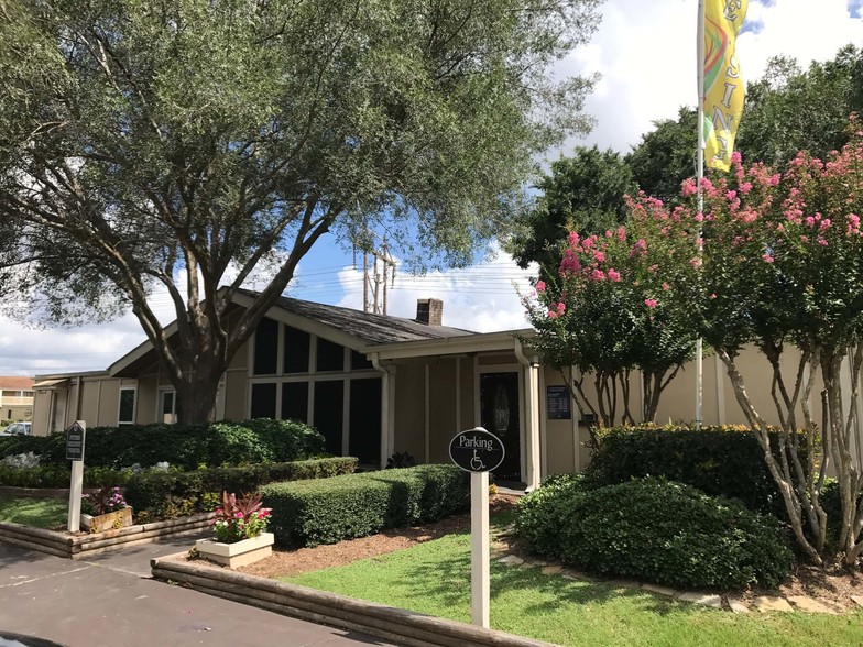 Huntington Village and Cambridge Crossing 9506 S Dairy Ashford Rd