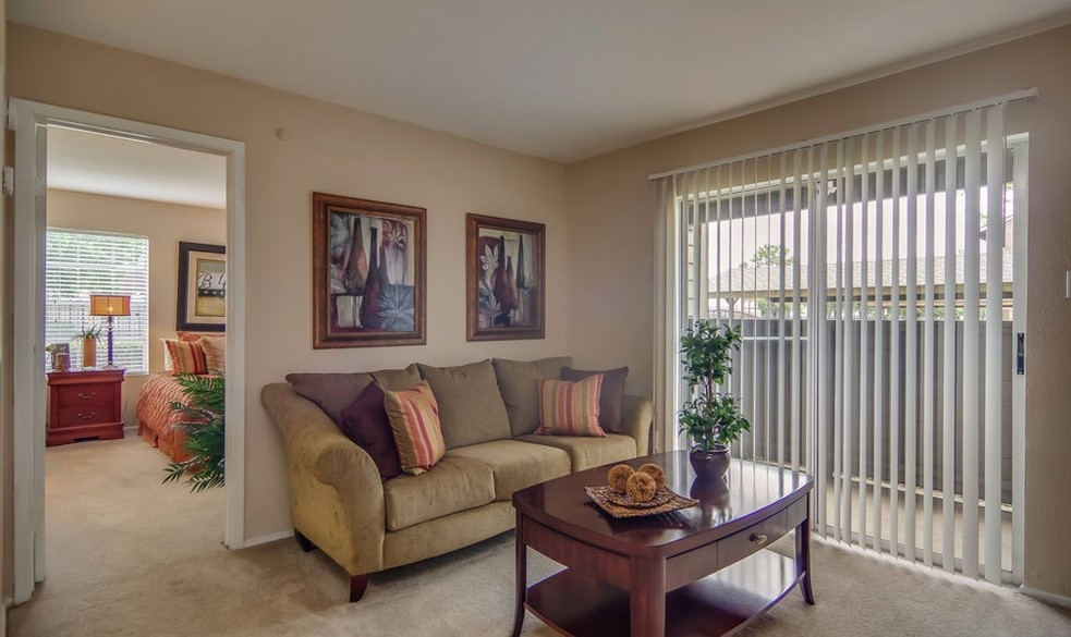 Foxboro Apartment Homes 10411 South Dr, Houston, TX 77099