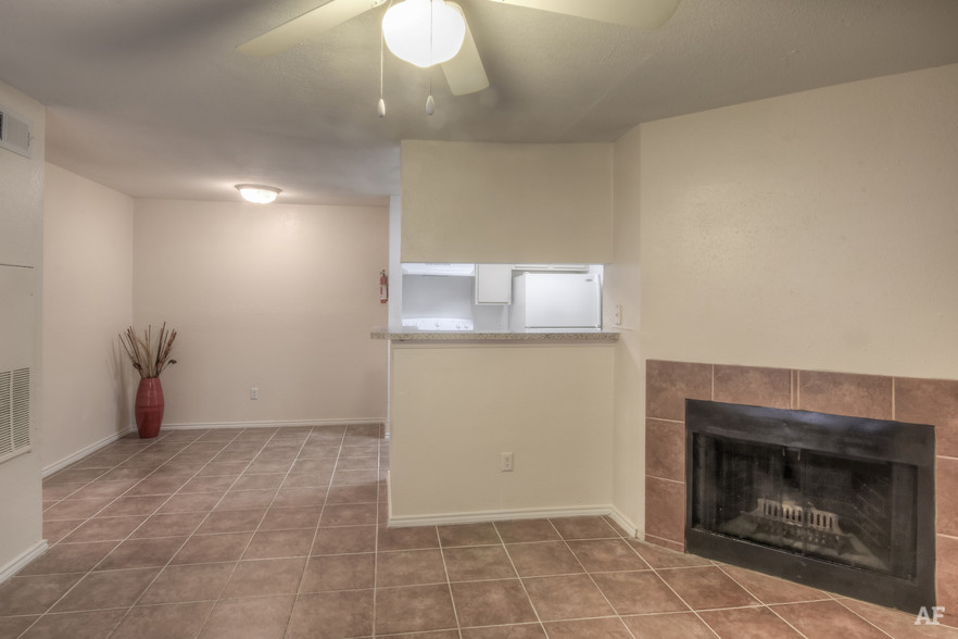 Miramar Apartments 13150 St, Houston, TX 77099