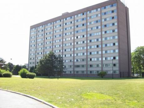 Trumbull Crossing Apartments