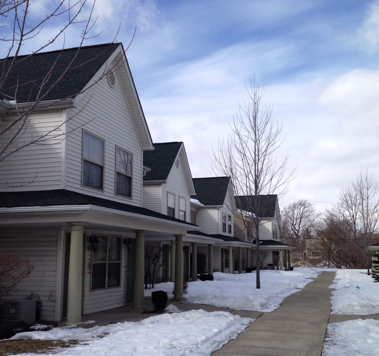 Shelborne Square Apartments