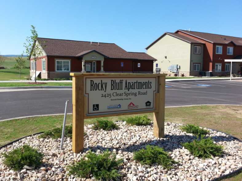 Rocky Bluff Apartments