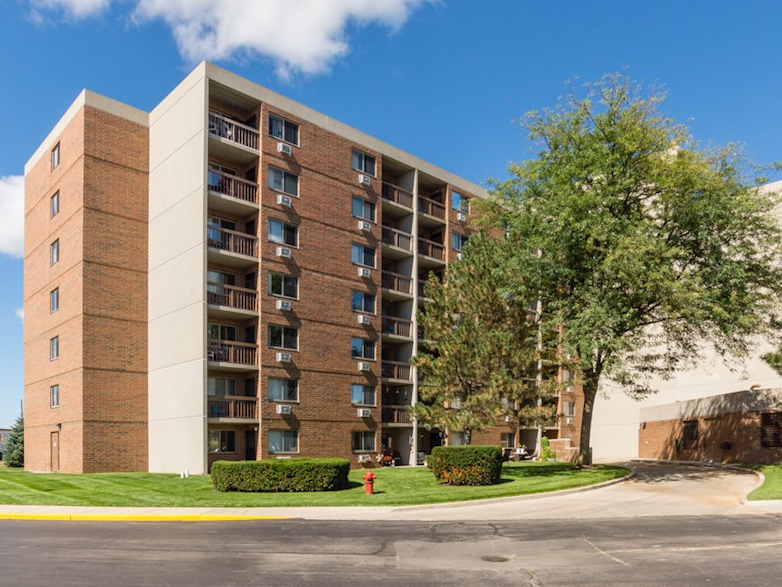 Winchester Towers 2001 Elva St, Mount Pleasant, MI 48858