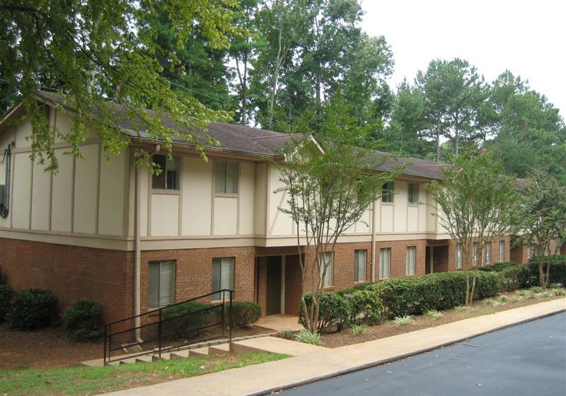 Waterford Manor Apartments