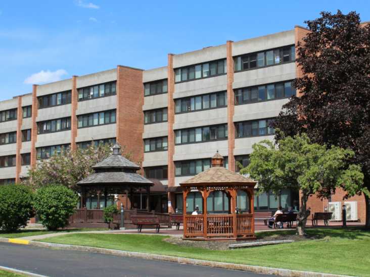 Elmcrest Apartments