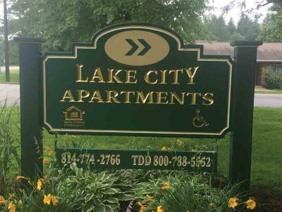 Lake City Apartments 