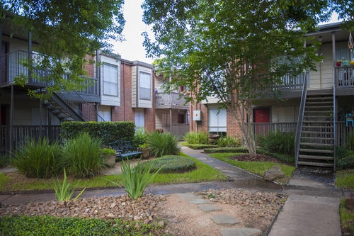 richmond chase apartments