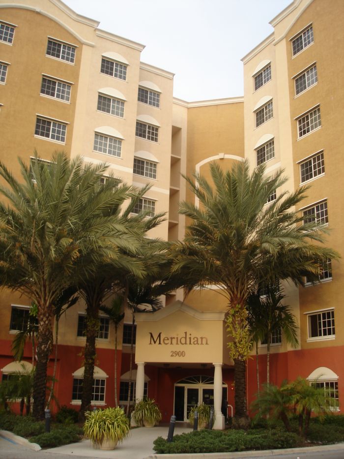 Meridian Apartments in Hollywood