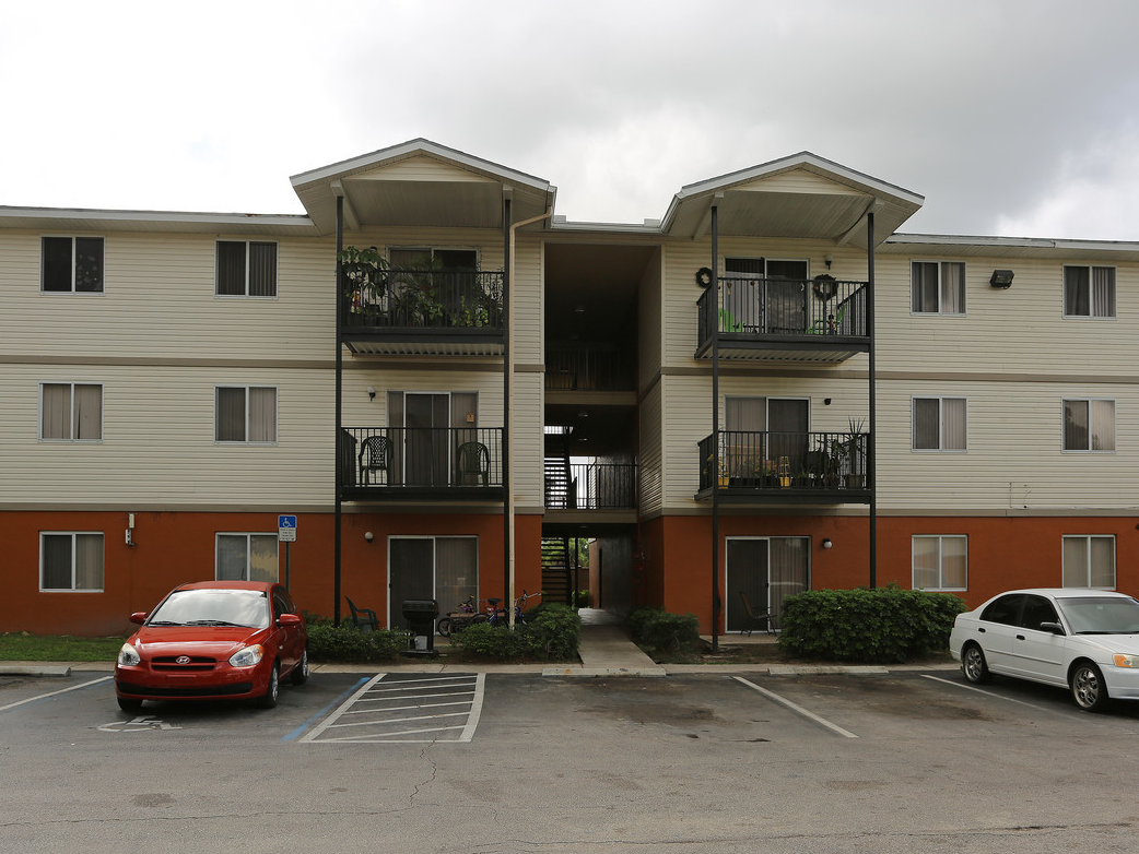 Mystic Woods Apartments Riviera Beach 4250 Leo Ln, Riviera Beach, FL