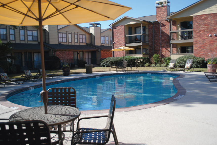 Dover Pointe 14445 Wallisville Rd, Houston, TX 77049