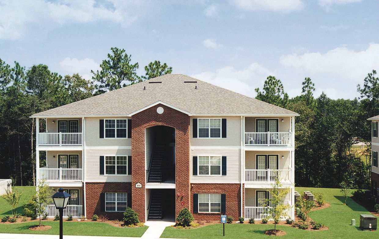 Cottage Hill Pointe Apartments