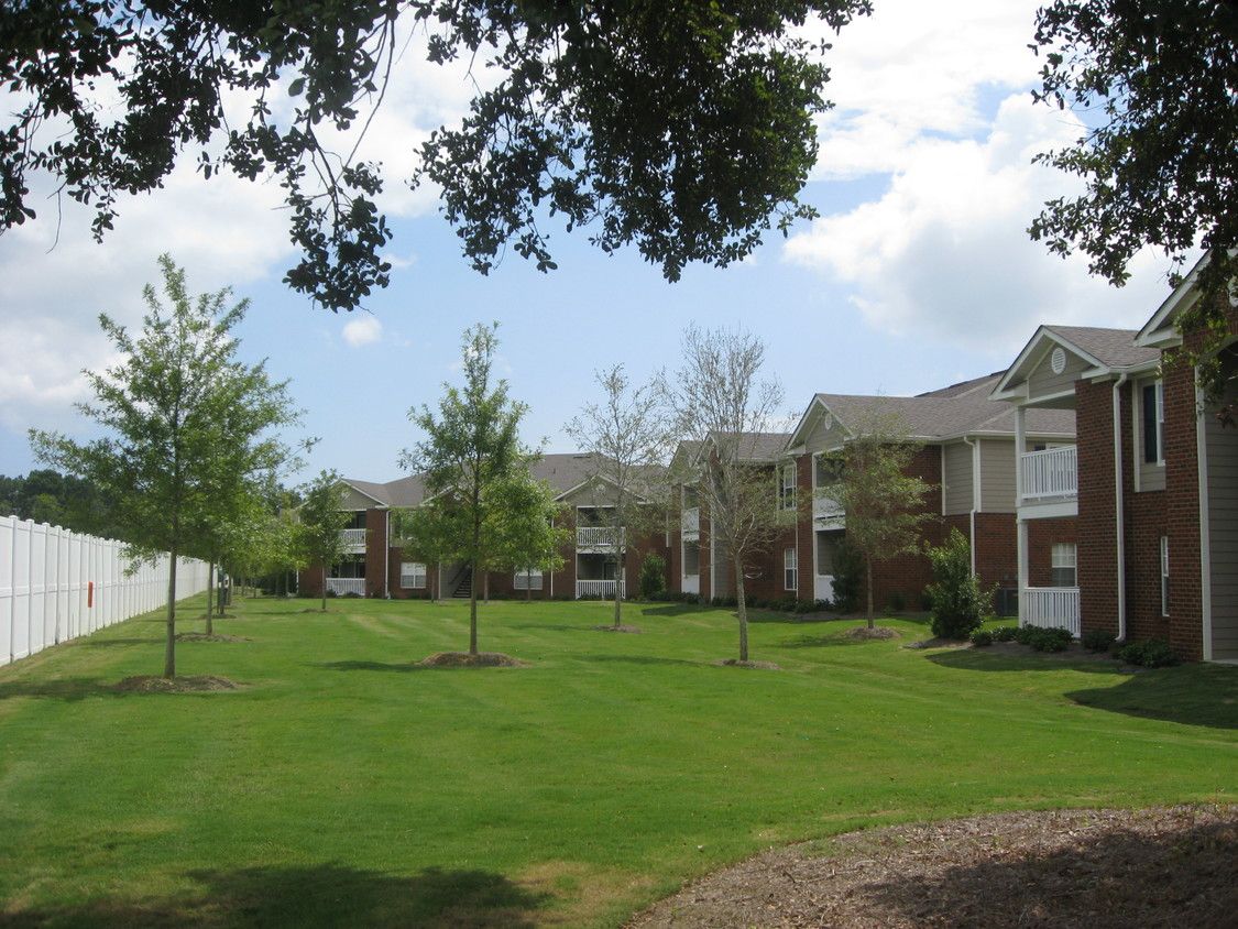 Shellbrooke Pointe Apartments