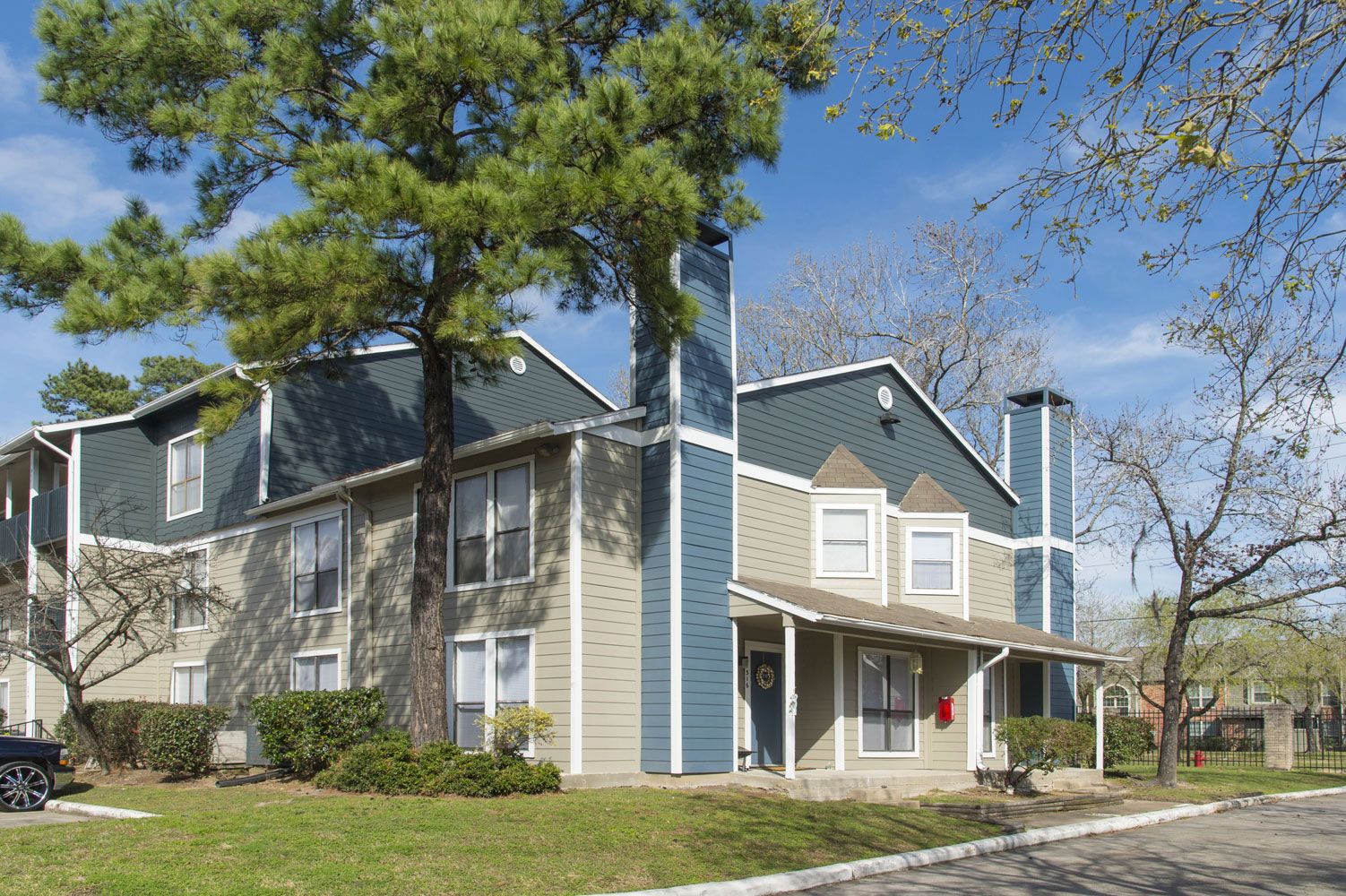 Riverwalk Apartments 450 Normandy St, Houston, TX 77015