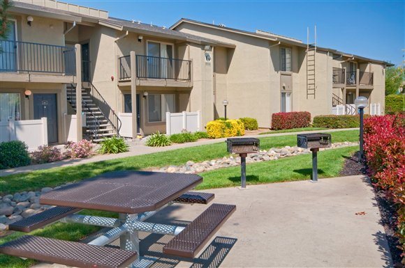 Breckenridge Village Apartments - Sacramento