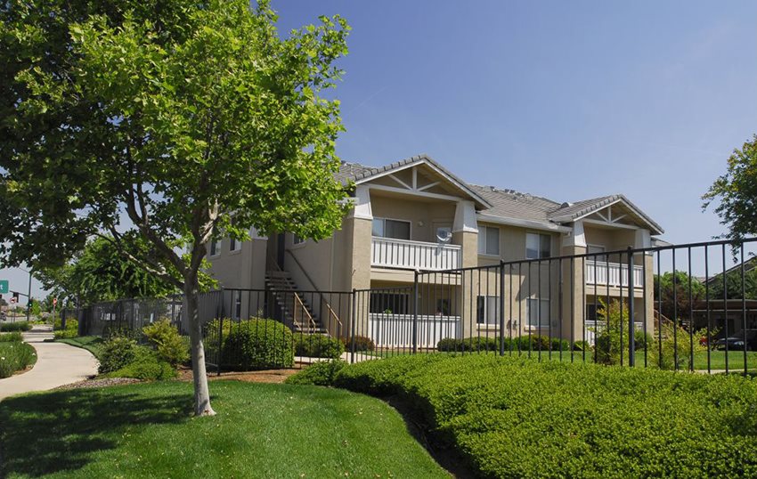 Village at Parkway Apartments - Lincoln