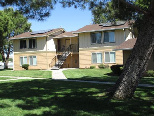 Riverland Apartments Reedley