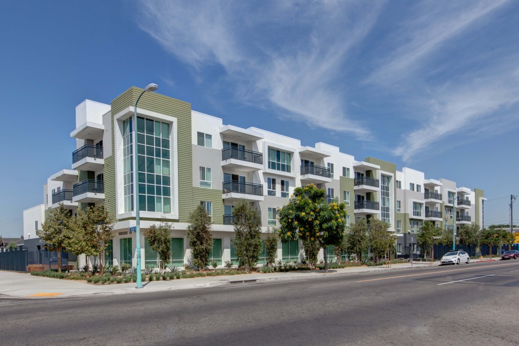 Vermont Avenue Apartments 4915 S Vermont Ave, Los Angeles, CA 90037