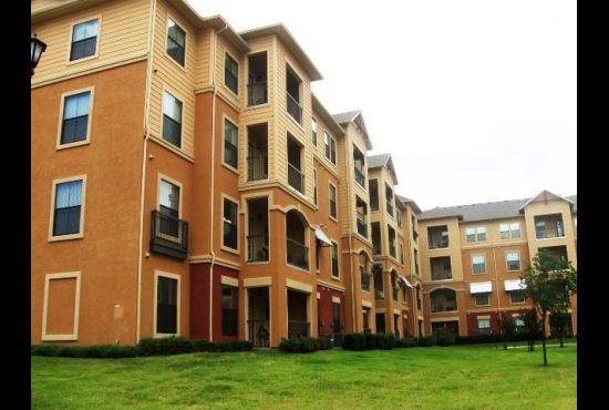 Plaza At Chase Oaks Apartments