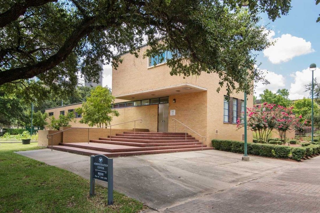 Historic Oaks of Allen Pkwy Village 1600 Allen Pkwy, Houston, TX