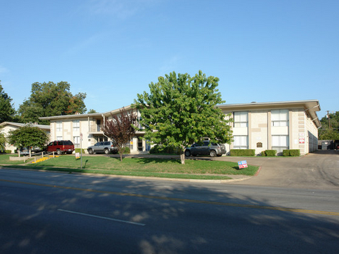 Lakewood Gardens Apartments