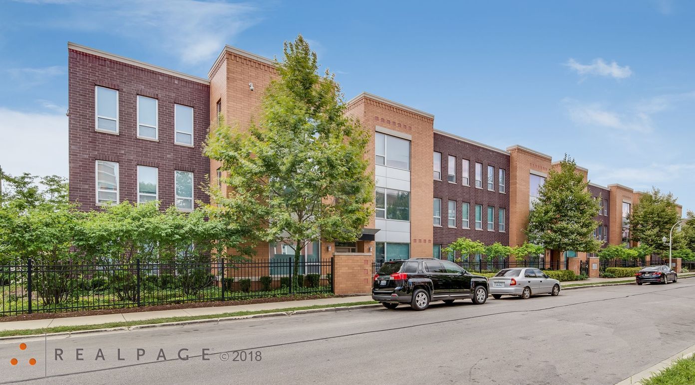 Park Douglas Chicago 2719 W Roosevelt Rd, Chicago, IL 60608