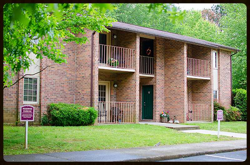 Belle Meade Apartments & Townhomes
