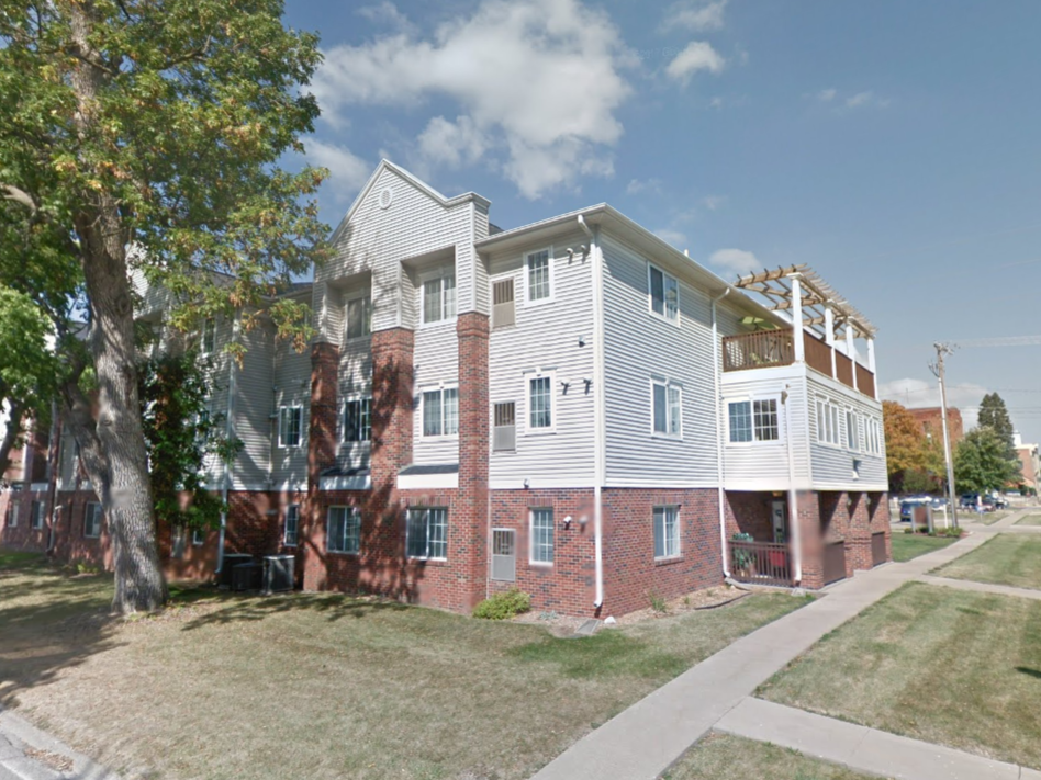Wagon Wheel Senior Housing 208 S Court Street, Fairfield, IA 52556
