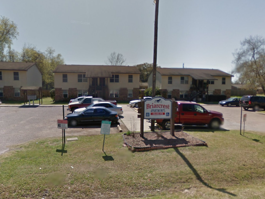 Briarcrest Apartments 208 E. Wells, Madisonville, TX 77864