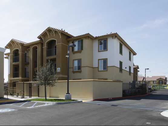 Santa Fe Apartments - CA
