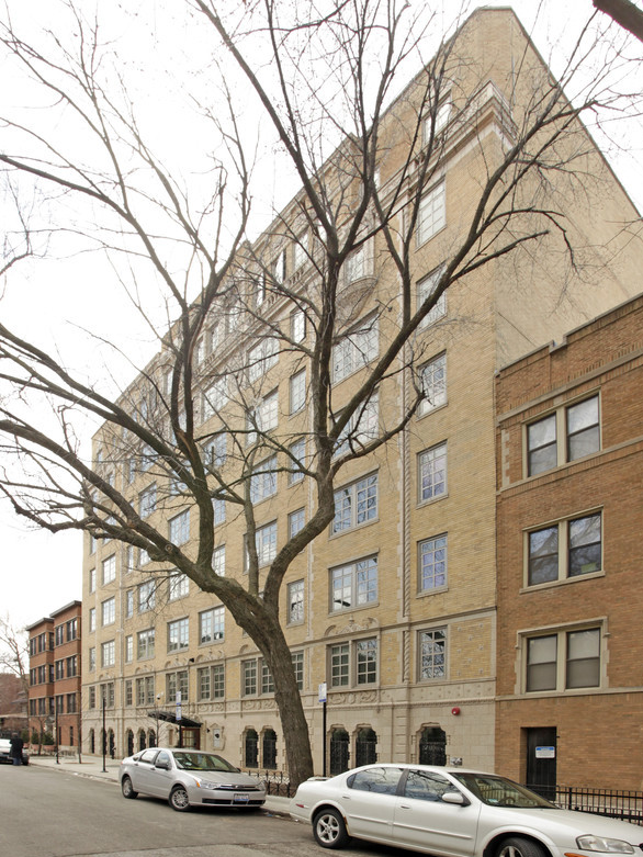 Kenmore Apartments 5040 N Kenmore Ave, Chicago, IL 60640