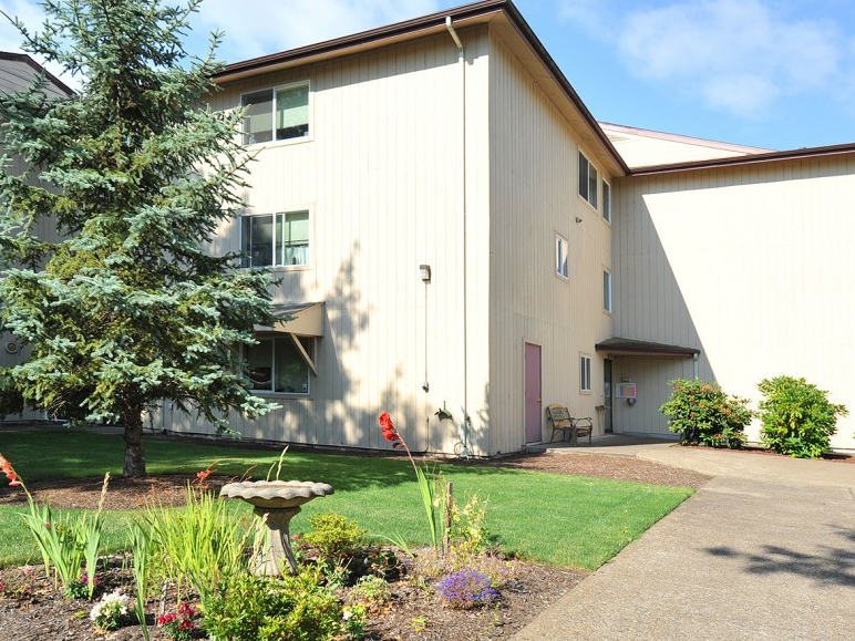 Glenwood Manor For Seniors 1687 Nw Division St, Corvallis, OR 97330